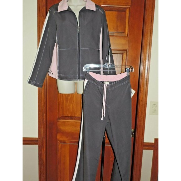 Beautiful Green Tea Two Piece Athletic Outfit Sml - Picture 1 of 8